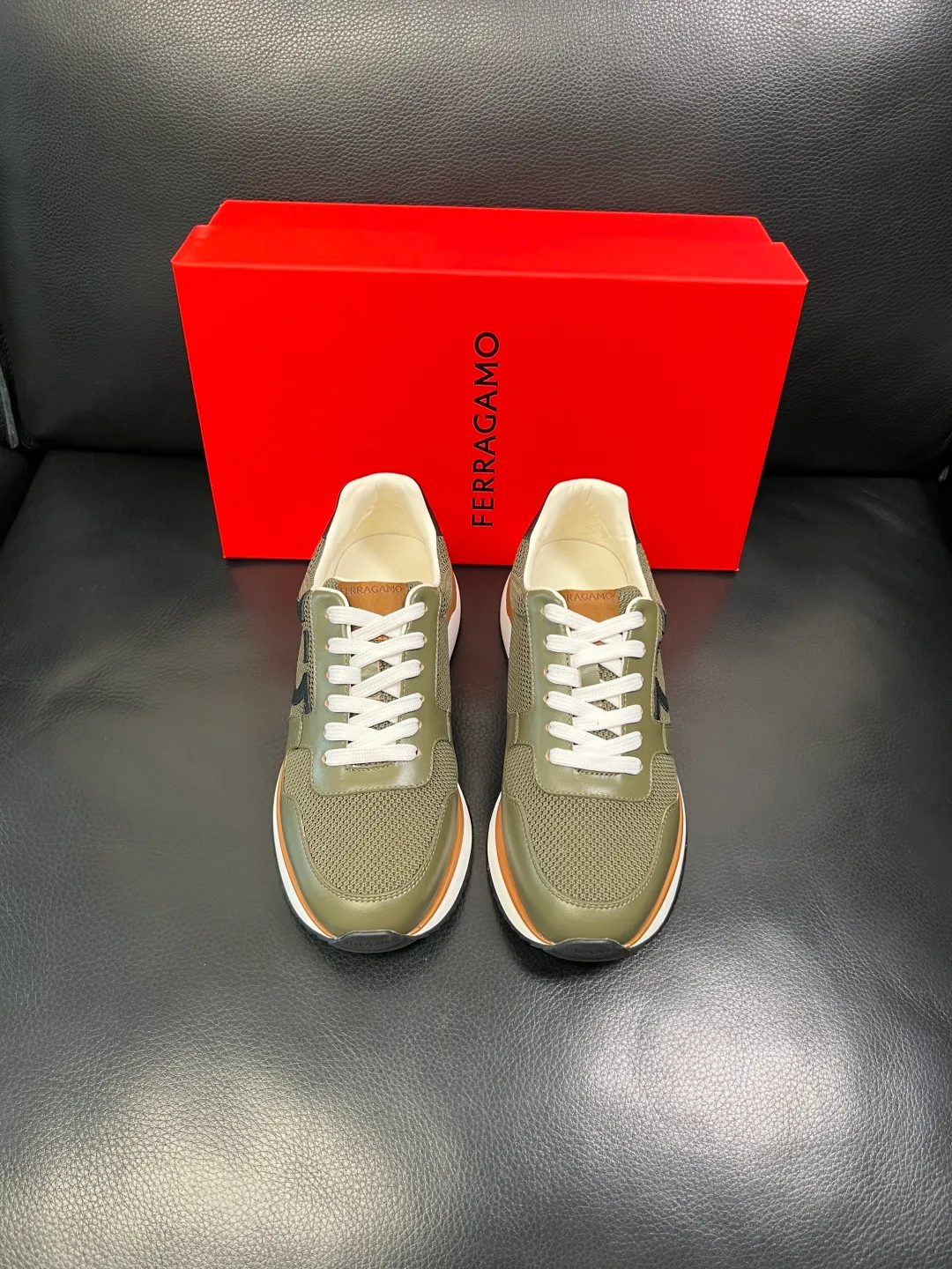 Men's shoes 💰820 Ferragamo High-quality top craftsmanship Ferragamo counters sell original factory configuration, imported original cowhide from Italy, imported water-dyed cow lining, soles: original factory special original soles are super comfortable, original factory and single goods, welcome to compare at the same time at the counter, code number 38-44 (customized 45 46)